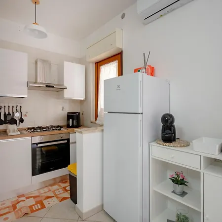 Levante Eight Sea View Apartment *