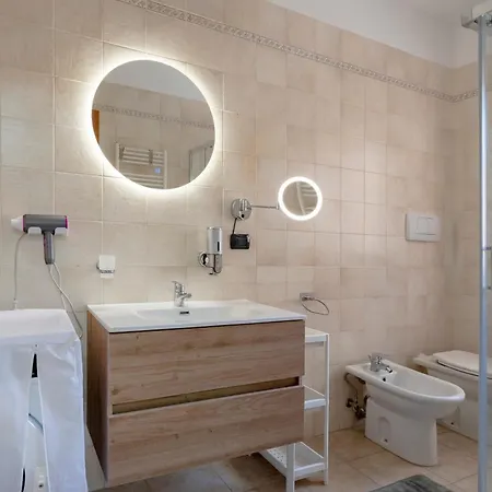 Levante Eight Sea View Apartment *